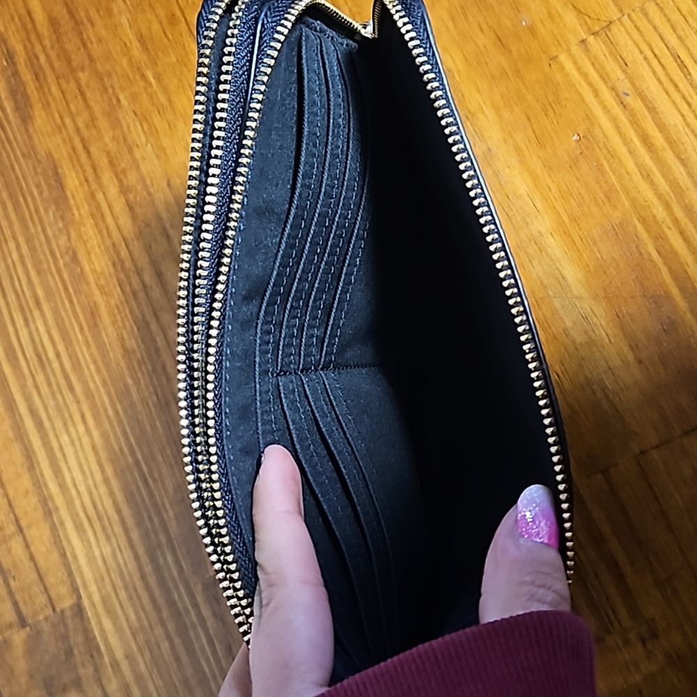 Coach Wallet/Wristlet - Picture 4 of 4